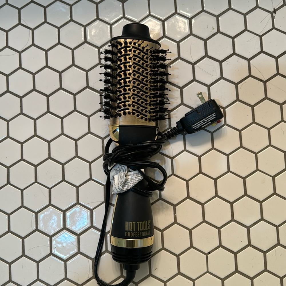 Hot Tool professional volume hair brush
